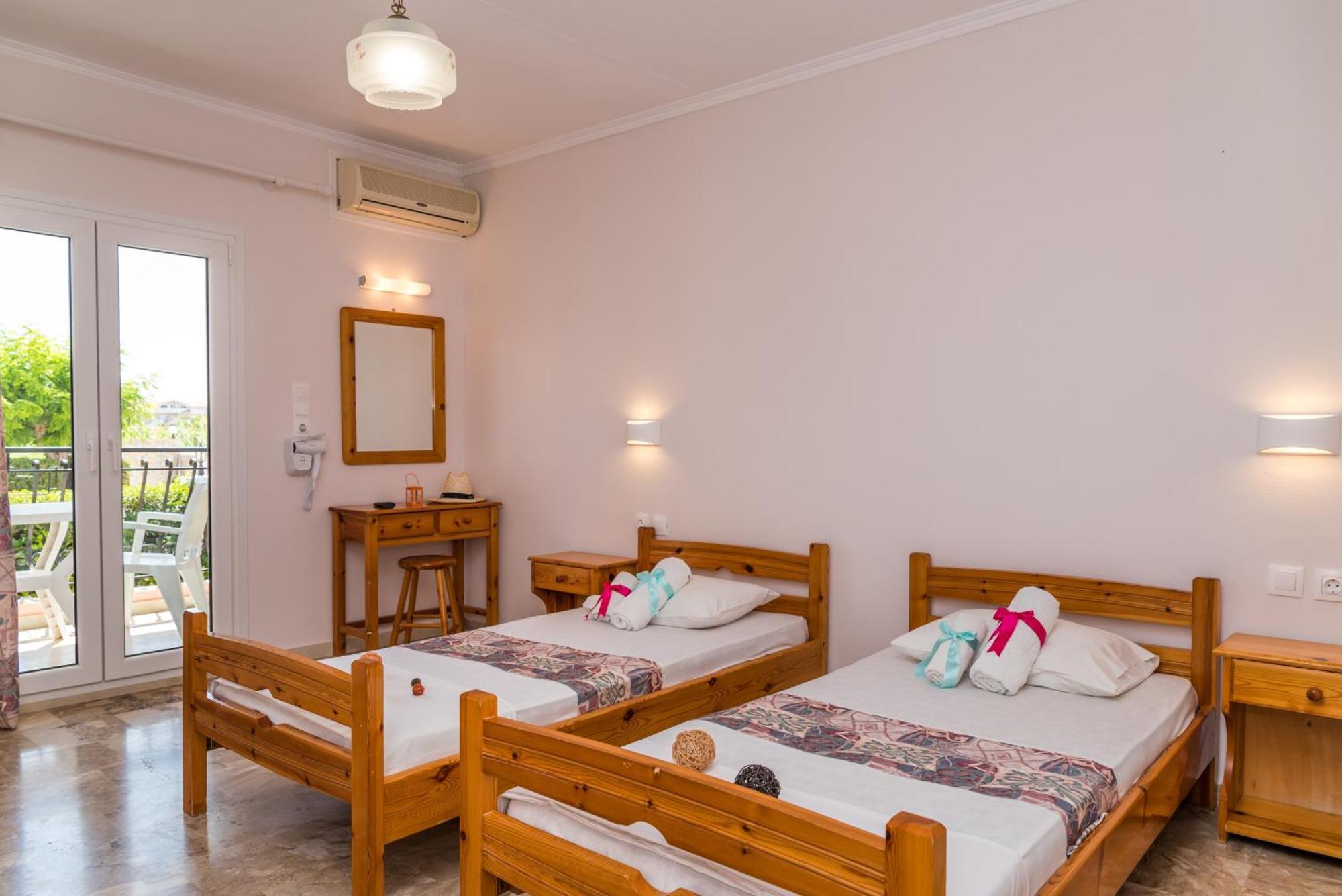 Roussa'S Apartments Laganas Zewnętrze zdjęcie