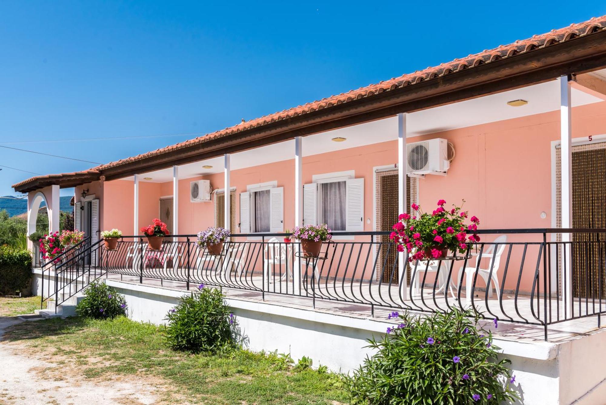 Roussa'S Apartments Laganas Zewnętrze zdjęcie
