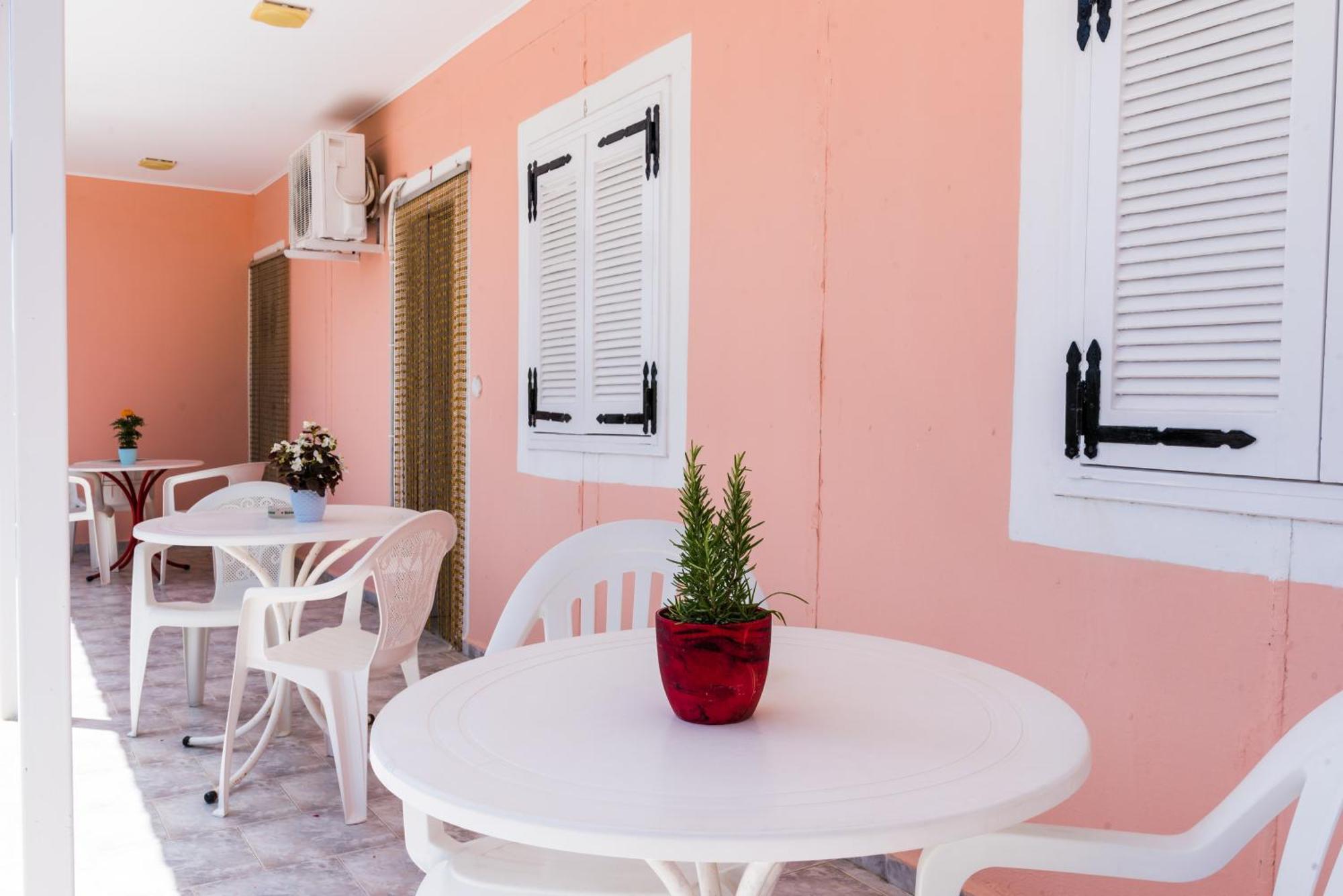 Roussa'S Apartments Laganas Zewnętrze zdjęcie