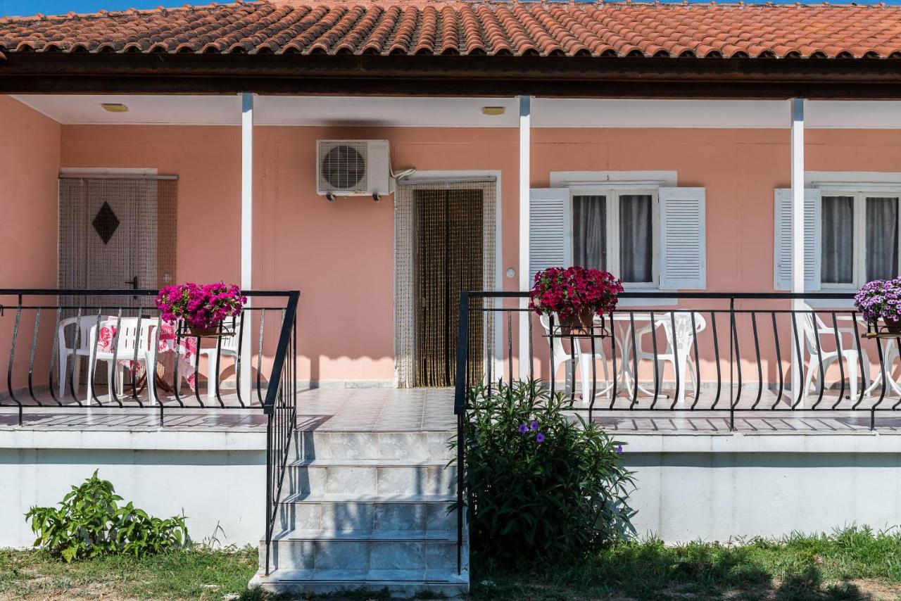 Roussa'S Apartments Laganas Zewnętrze zdjęcie