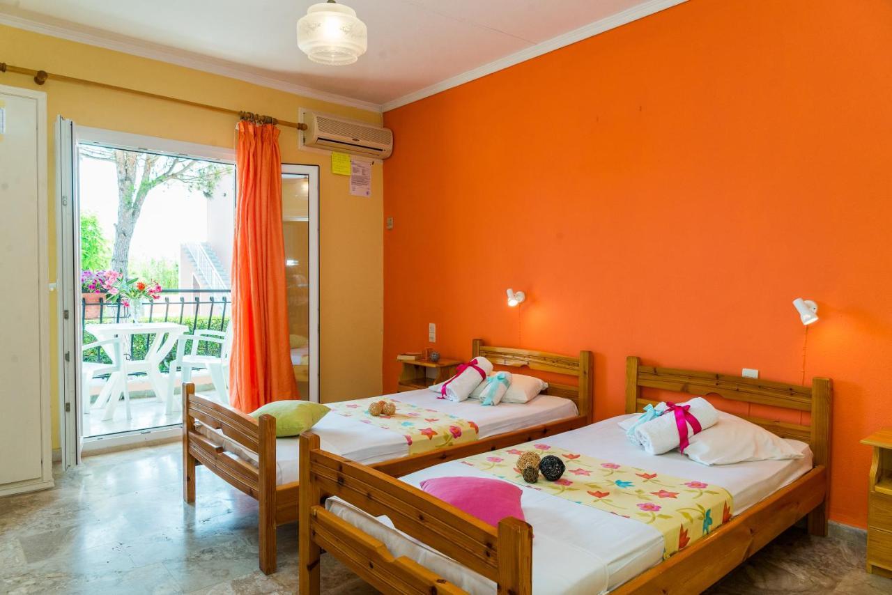 Roussa'S Apartments Laganas Zewnętrze zdjęcie