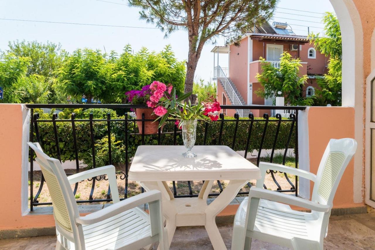Roussa'S Apartments Laganas Zewnętrze zdjęcie